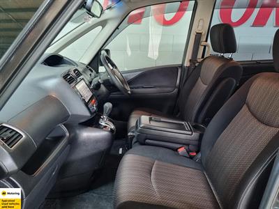 2014 Nissan Serena - Thumbnail