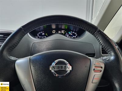 2014 Nissan Serena - Thumbnail