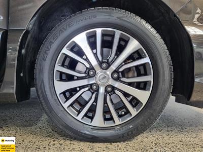 2014 Nissan Serena - Thumbnail
