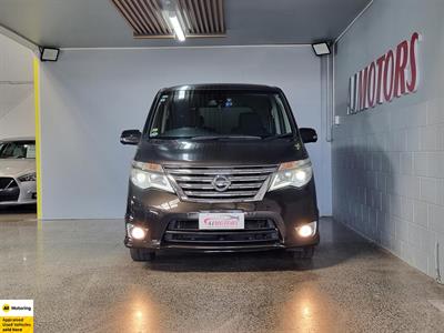 2014 Nissan Serena - Thumbnail