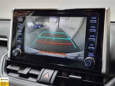2020 Toyota RAV4 - Thumbnail