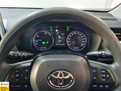 2020 Toyota RAV4 - Thumbnail