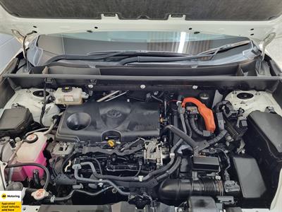 2020 Toyota RAV4 - Thumbnail