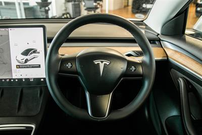 2021 Tesla Model 3 - Thumbnail