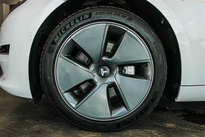 2021 Tesla Model 3 - Thumbnail