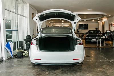 2021 Tesla Model 3 - Thumbnail