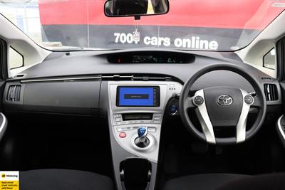 2012 Toyota Prius - Thumbnail