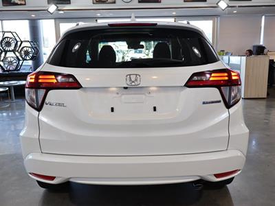 2016 Honda Vezel - Thumbnail