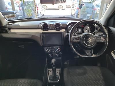 2022 Suzuki Swift - Thumbnail