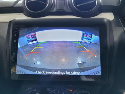 2022 Suzuki Swift - Thumbnail