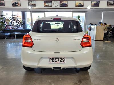 2022 Suzuki Swift - Thumbnail