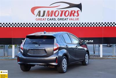 2019 Toyota Aqua - Thumbnail