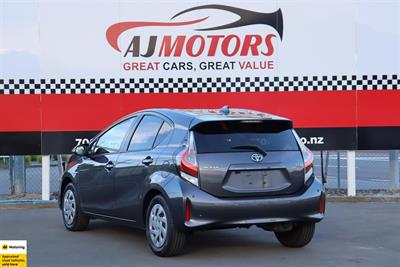 2019 Toyota Aqua - Thumbnail