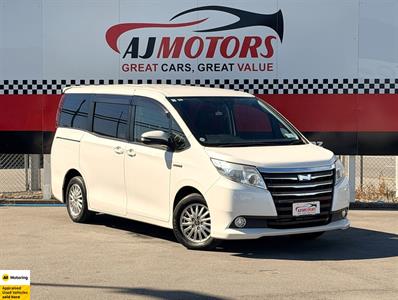 2015 Toyota Noah - Thumbnail