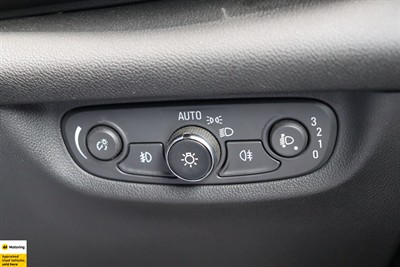 2019 Holden Commodore - Thumbnail