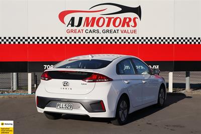 2022 Hyundai IONIQ - Thumbnail