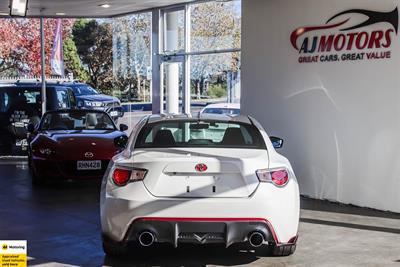 2014 Toyota 86 - Thumbnail