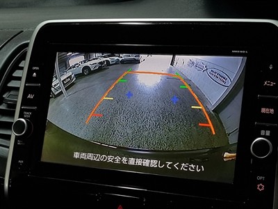 2017 Nissan Serena - Thumbnail