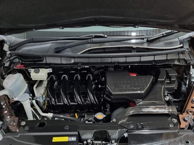 2017 Nissan Serena - Thumbnail