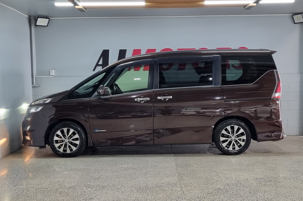 2017 Nissan Serena