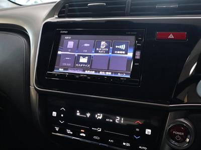 2016 Honda Grace - Thumbnail