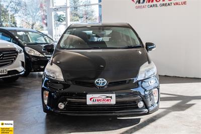 2014 Toyota Prius - Thumbnail