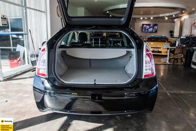 2014 Toyota Prius - Thumbnail
