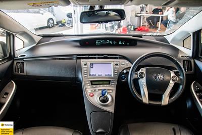 2014 Toyota Prius - Thumbnail