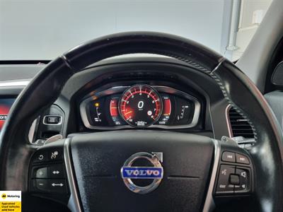 2015 Volvo XC60 - Thumbnail