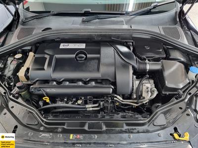 2015 Volvo XC60 - Thumbnail