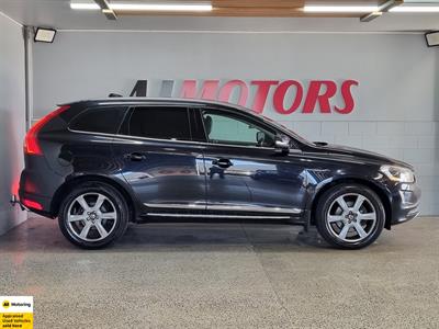 2015 Volvo XC60 - Thumbnail