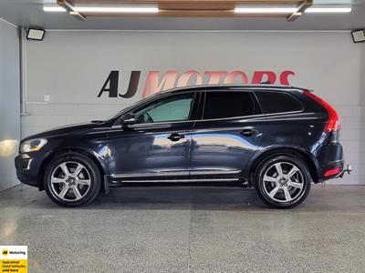 2015 Volvo XC60 - Thumbnail