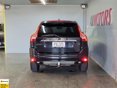 2015 Volvo XC60 - Thumbnail