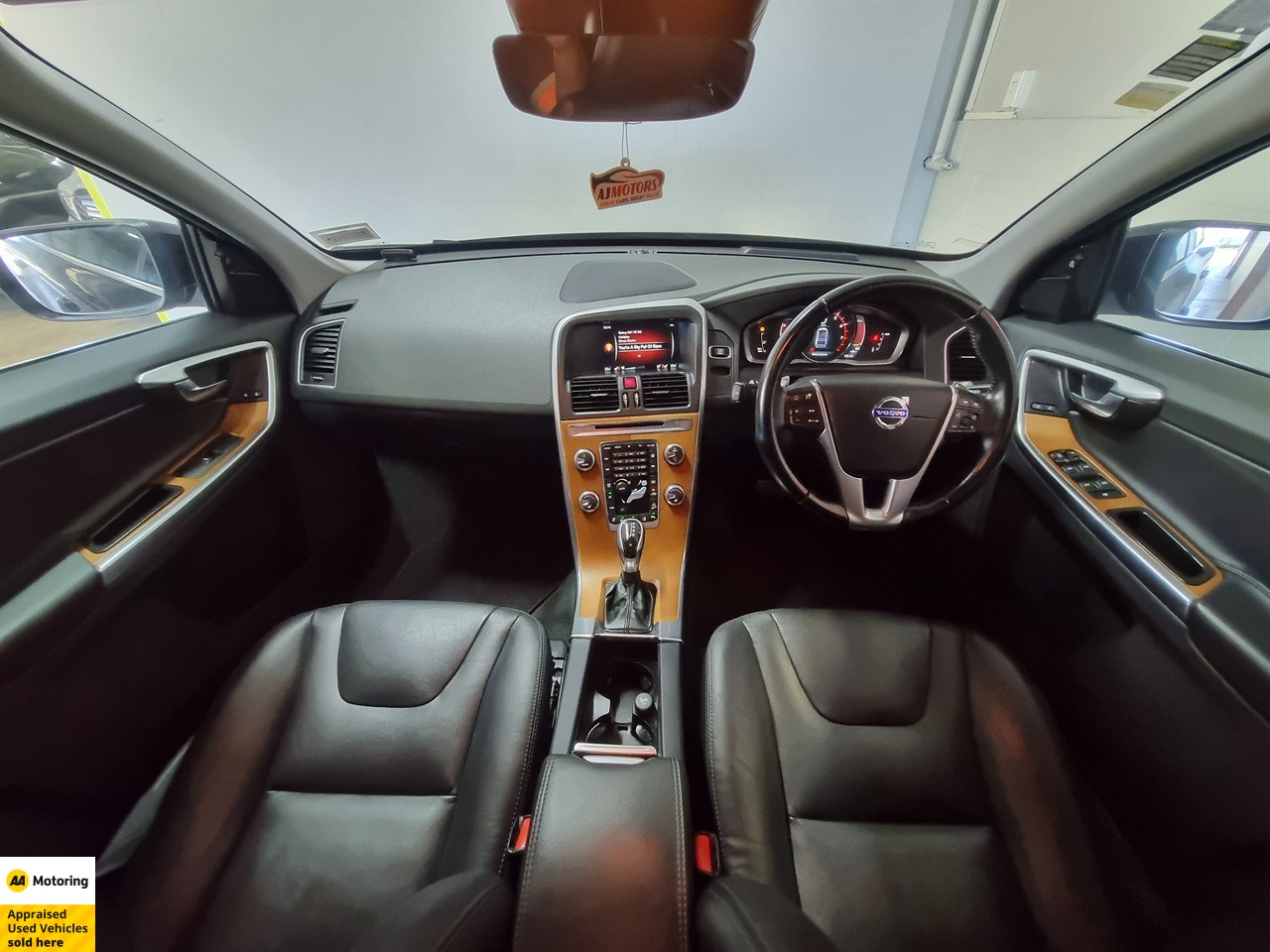 2015 Volvo XC60
