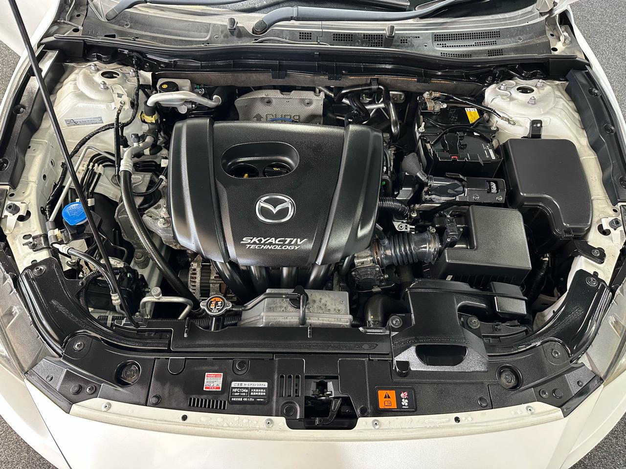 2016 Mazda Axela