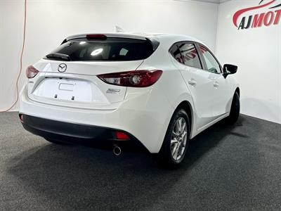 2016 Mazda Axela - Thumbnail
