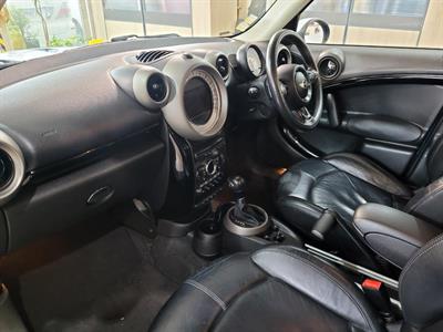2011 BMW Mini Cooper - Thumbnail