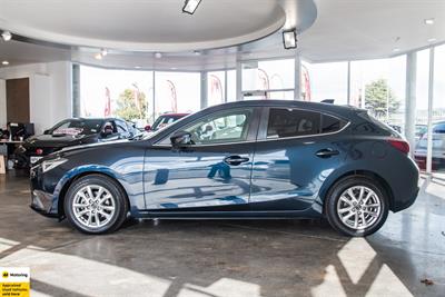 2014 Mazda Axela - Thumbnail