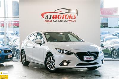 2015 Mazda Axela
