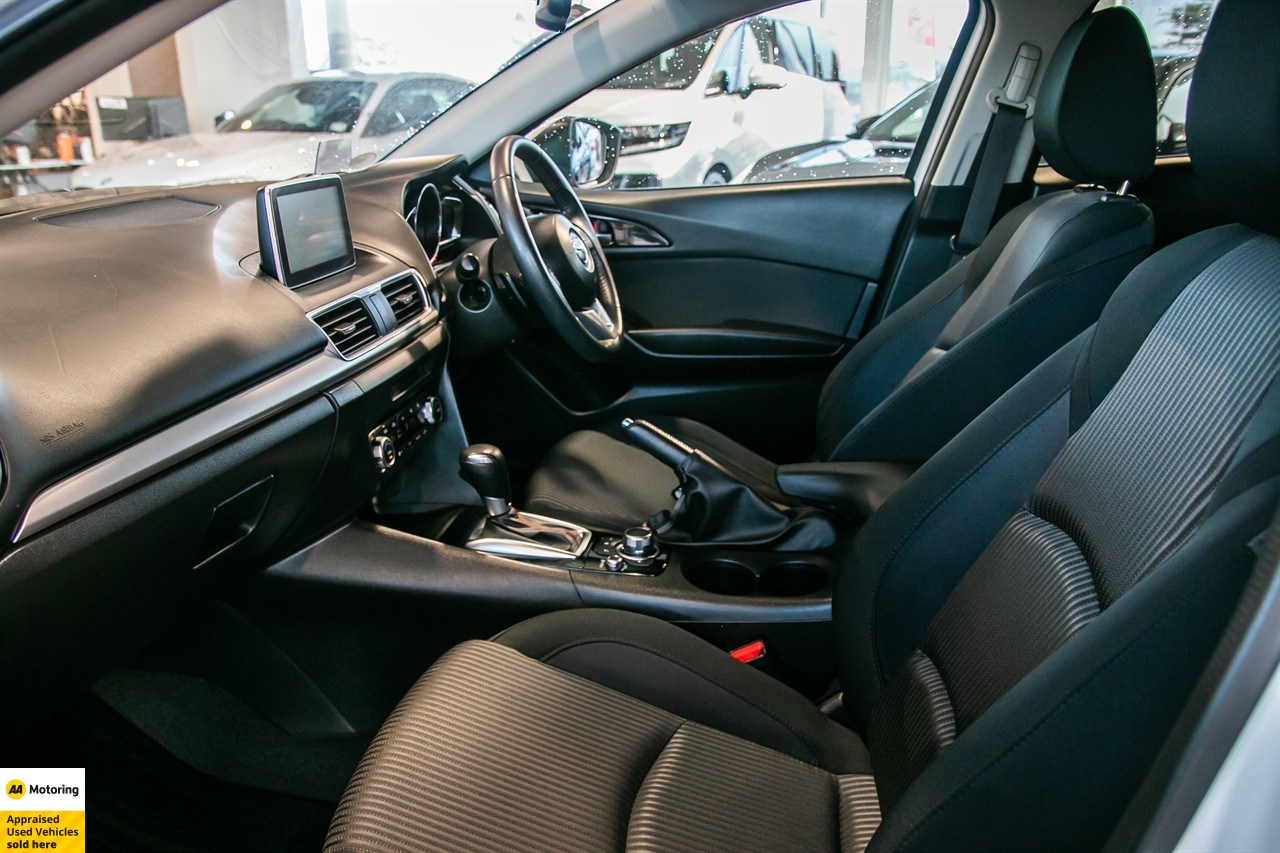 2015 Mazda Axela