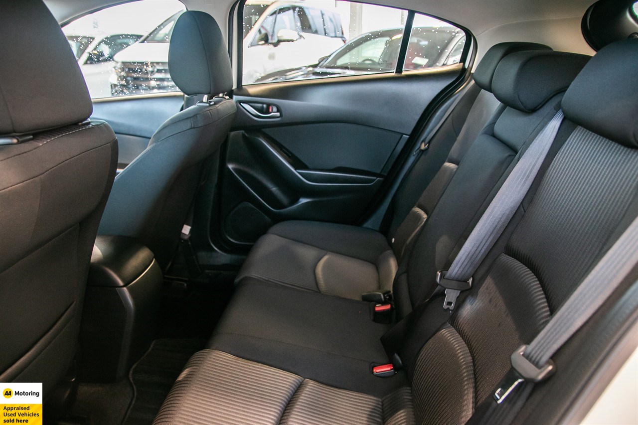 2015 Mazda Axela
