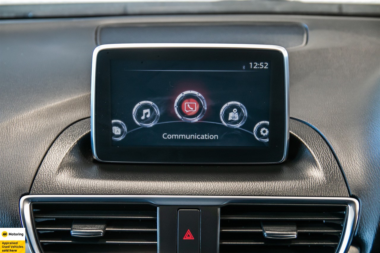 2015 Mazda Axela