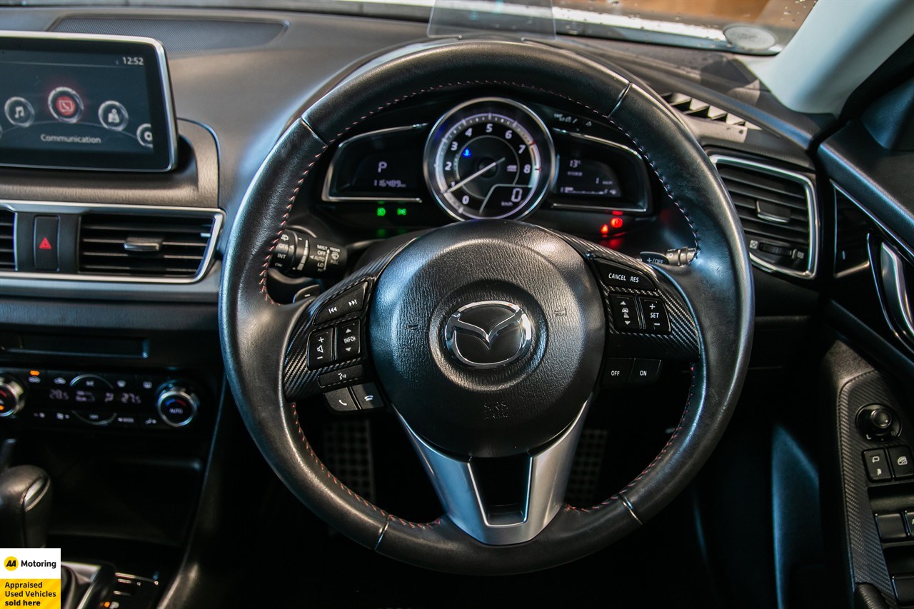 2015 Mazda Axela