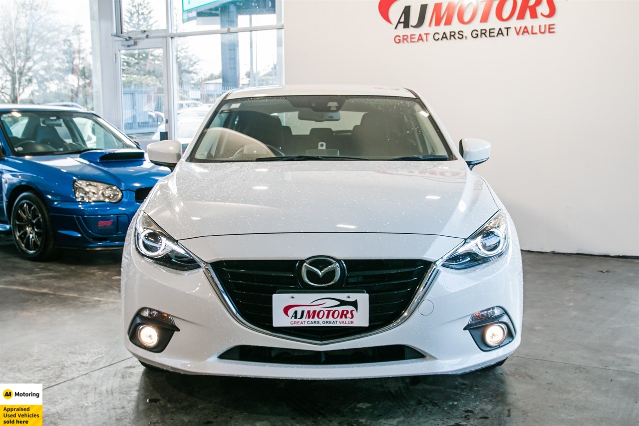 2015 Mazda Axela