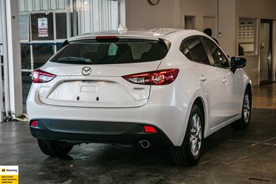 2015 Mazda Axela - Thumbnail