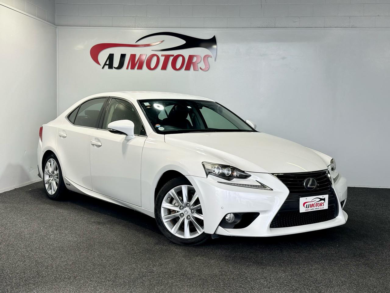 2013 Lexus IS300h