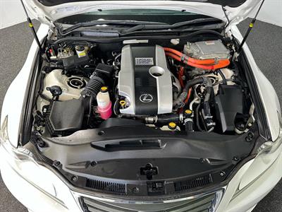2013 Lexus IS300h - Thumbnail