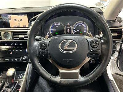 2013 Lexus IS300h - Thumbnail