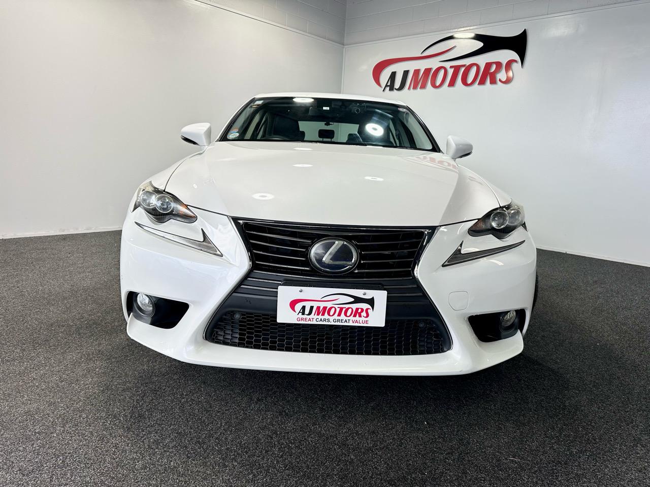 2013 Lexus IS300h
