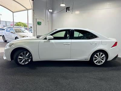 2013 Lexus IS300h - Thumbnail